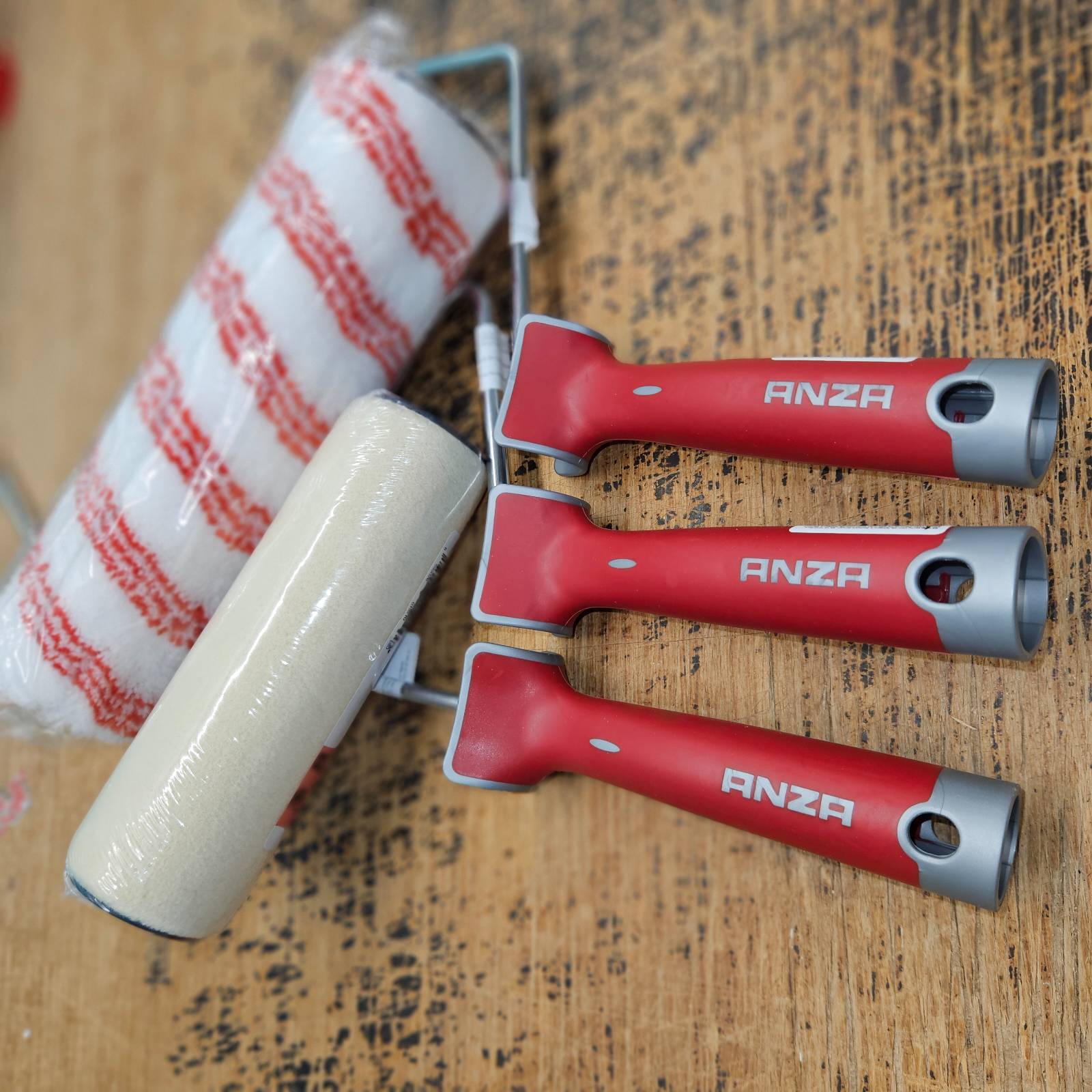 Farba na stenu, valček na maľovanie a chuť tvoriť - jar je tu!