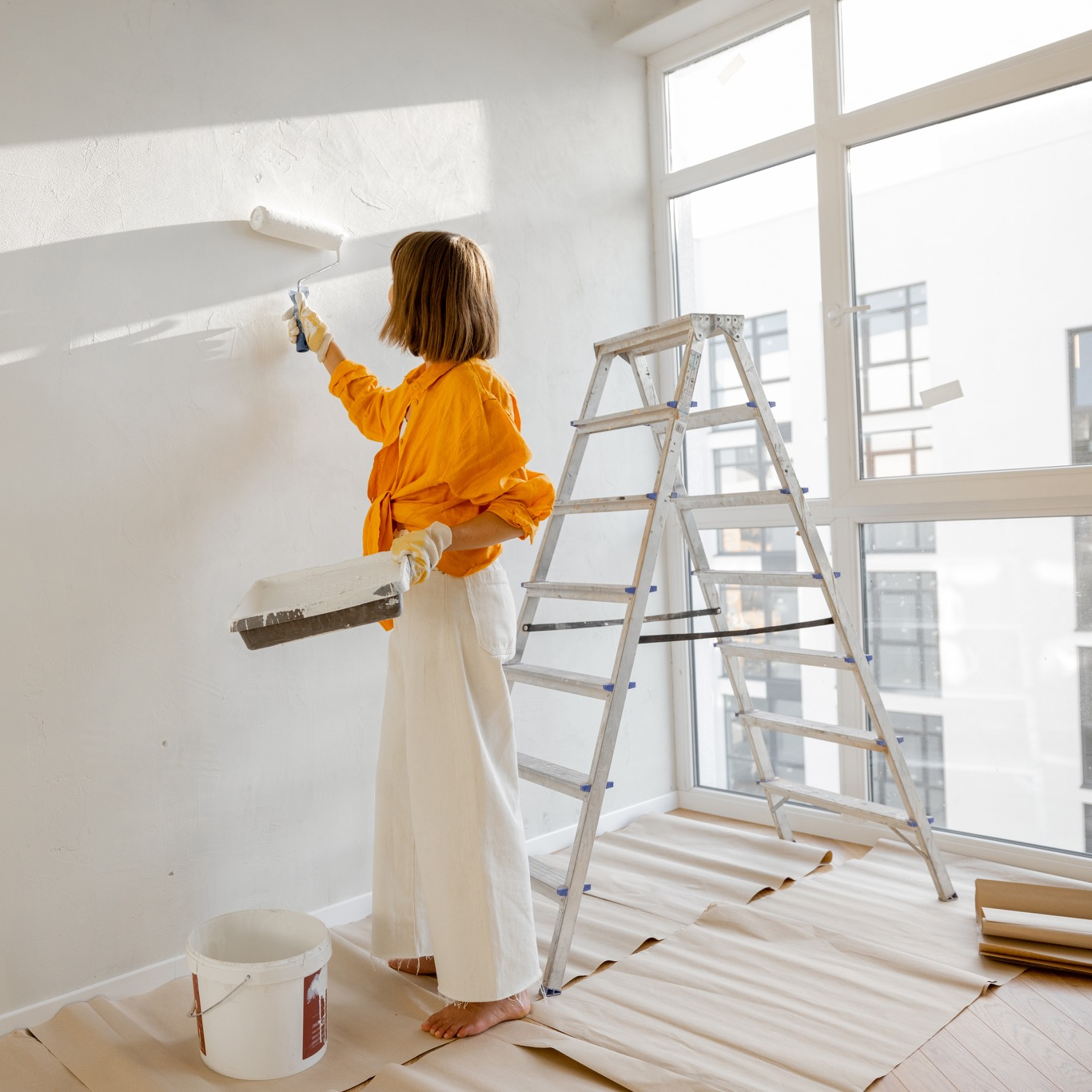 Akú bielu farbu vybrať na stenu? Odtiene bielej farby a 3 skvelé tipy