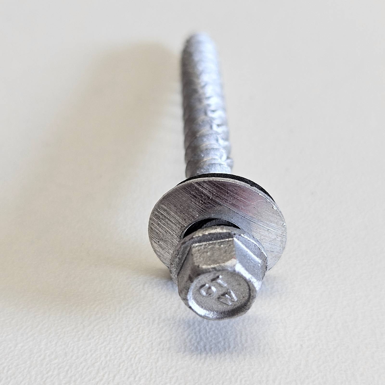 ETANCO GTR W Ø6,4 mm skrutka na upevňovanie plechov s podložkou A16