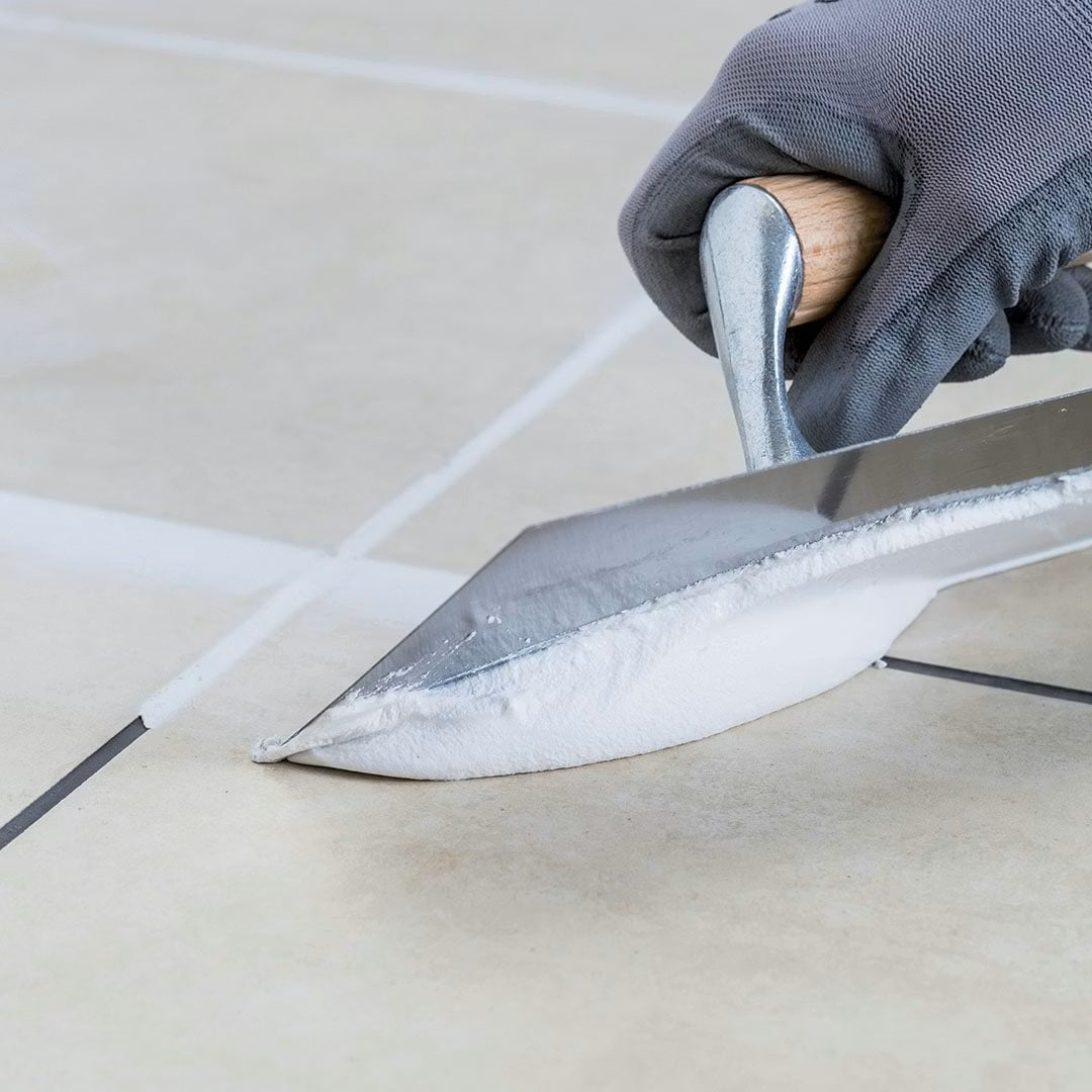 MAPEI Planiprep 4 LVT vyhladzovacia stierka pod vinylové podlahy aplikácia