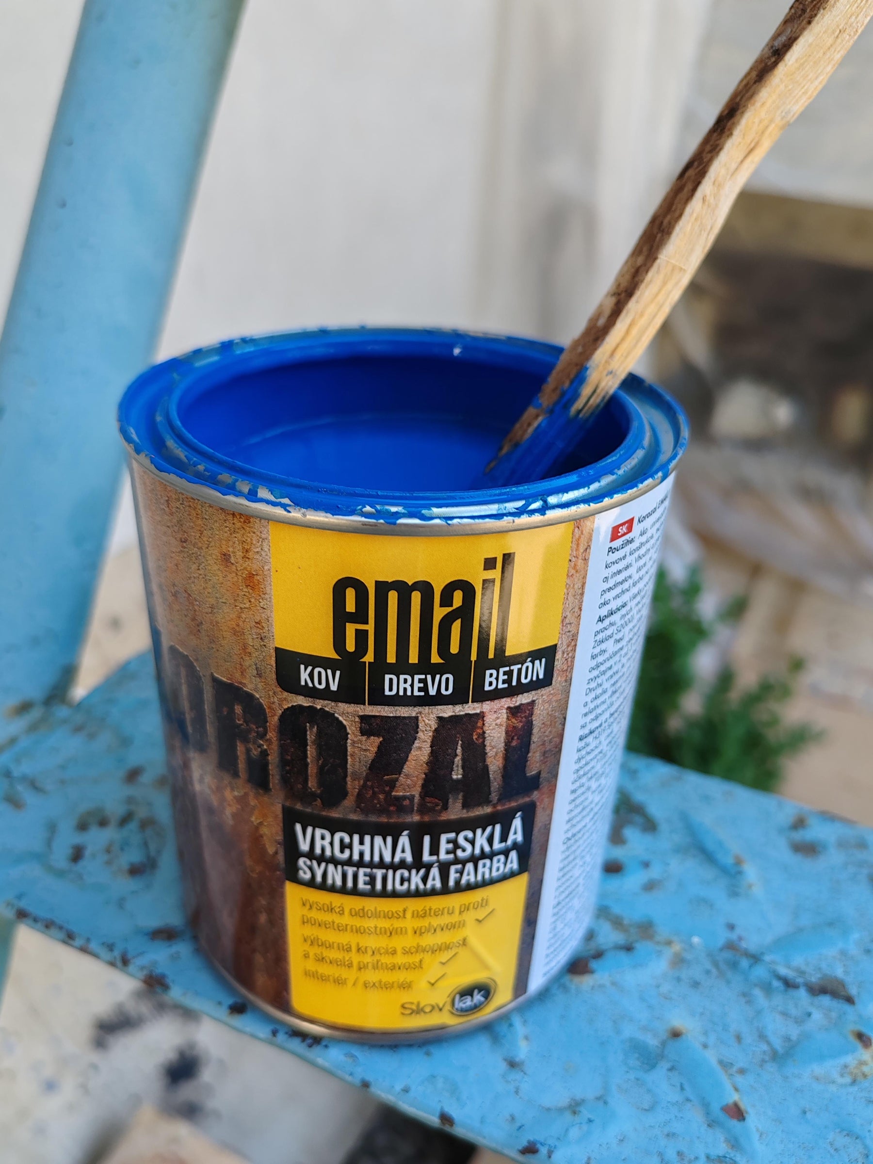 Slovlak KOROZAL EMAIL vrchná lesklá syntetická farba na kov modrá1