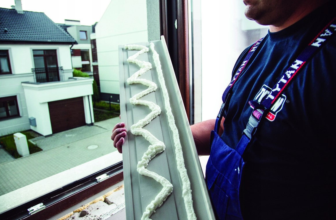 TYTAN 60 SEKUND montazne PUR penove lepidlo trubickove 750 ml