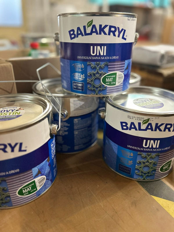 Renovácia drevených okien s produktami BALAKRYL - spoľahlivá kvalita pre váš domov 🖌️