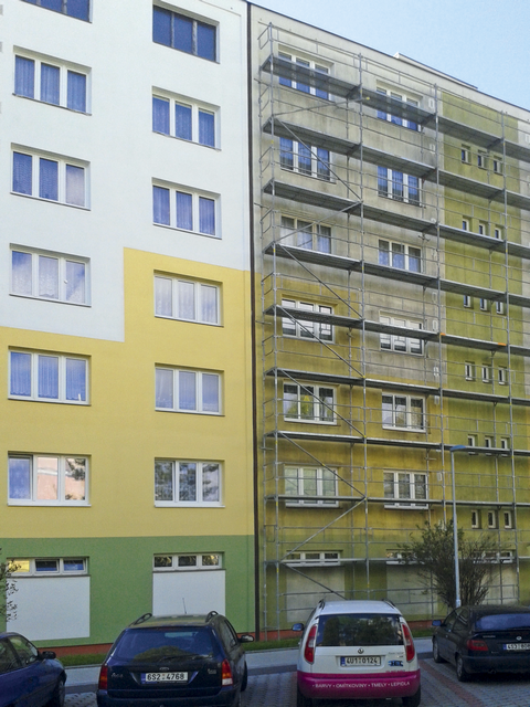HET Mikral RENOVO ACTIVE biela silikónová fasádna protiplesňová farba - ukážka 1