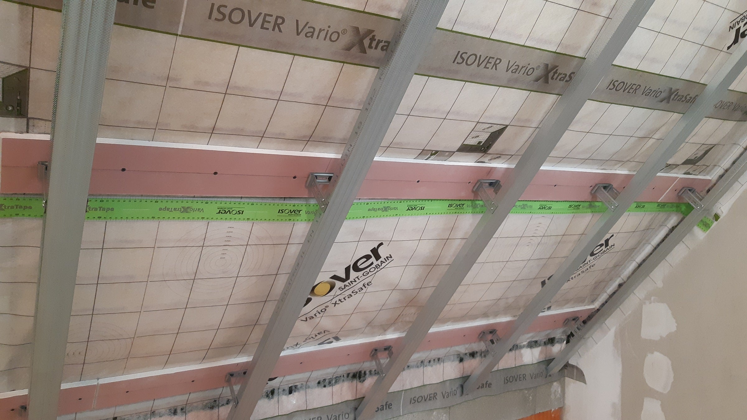Isover Vario XtraTape univerzálna paropriepustná páska_ukážka1