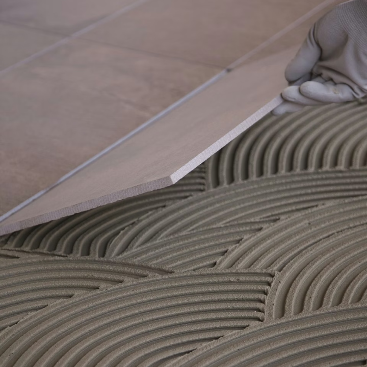 MAPEI Mapeklej Extra mrazuvzdorné cementové lepidlo na obklady a dlažby 25 kg