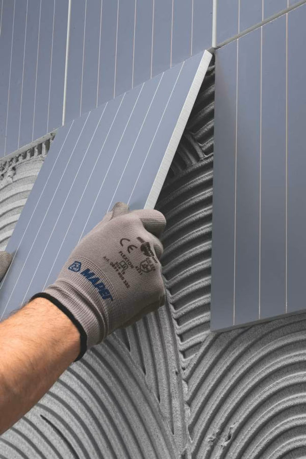 MAPEI Adesilex P9 Fiber Plus cementové lepidlo s vystuženými vláknami na dlažbu a obklad aplikácia