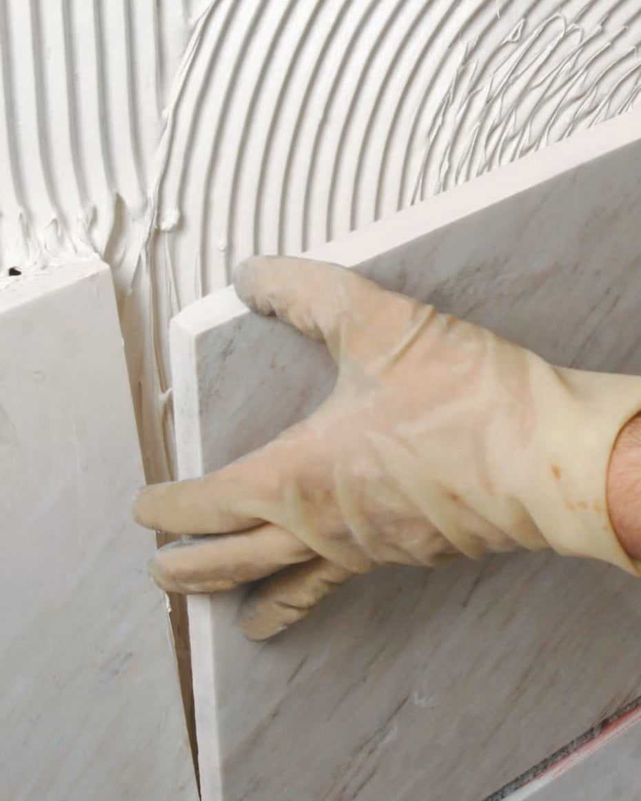 MAPEI Keralastic T dvojzložkové polyuretánové lepidlo na dlažbu a obklady aplikácia