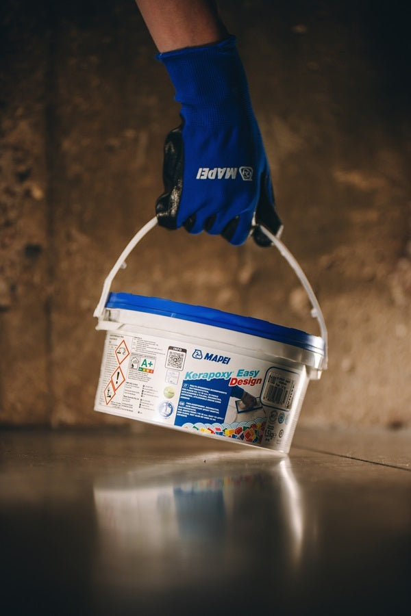 MAPEI Kerapoxy Easy Design epoxidová škárovacia malta aplikácia