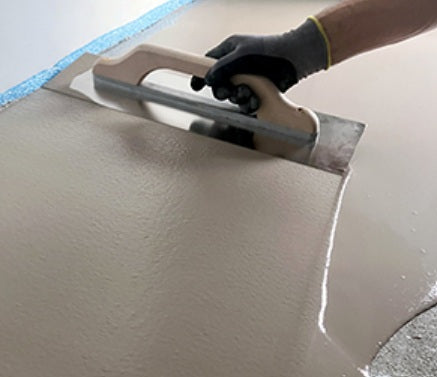 MAPEI Planitex Renovation renovačná samonivelačná stierka na podlahy aplikácia