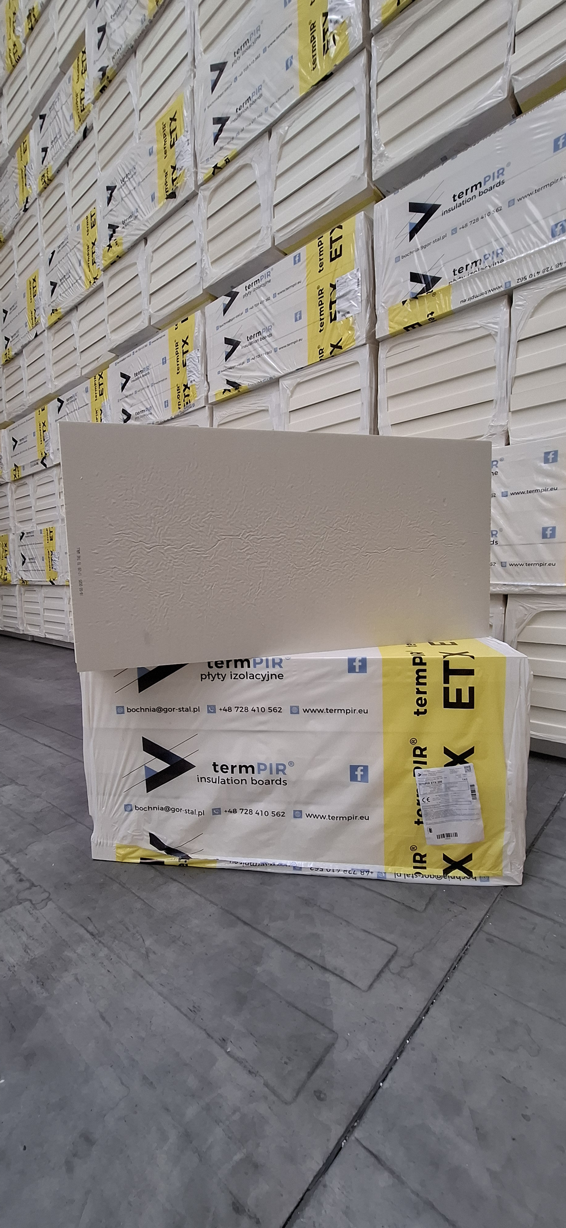 termPIR ETX ʎ 0,025 - 0,027 PIR dosky fasádna tepelná izolácia 1 200 x 600mm_ukážka1